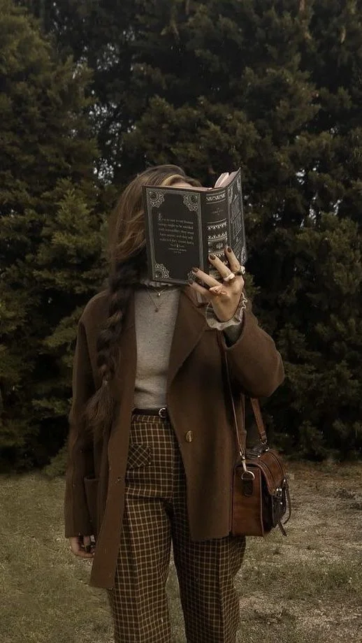 dark academia outfit