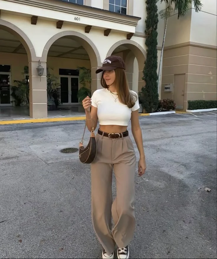 Beige pants outfit