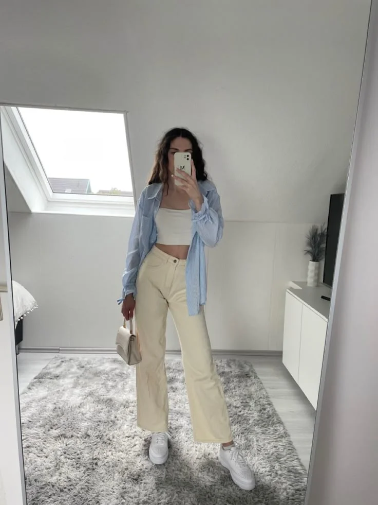 Beige pants outfit