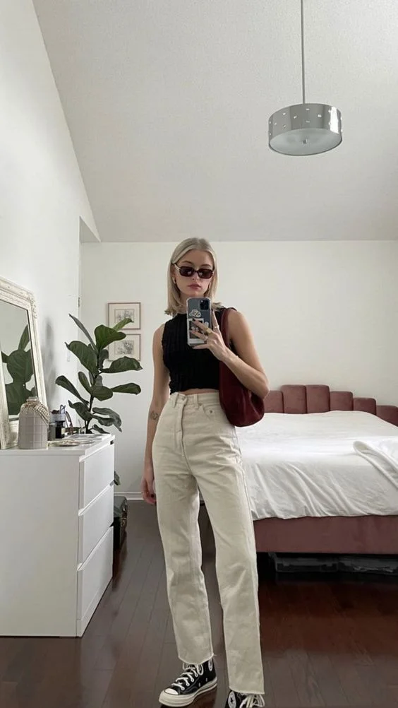 Beige pants outfit