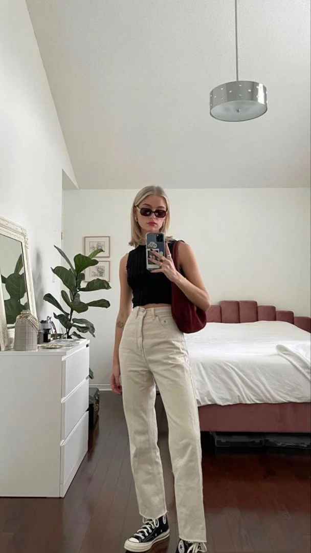 Beige pants outfit