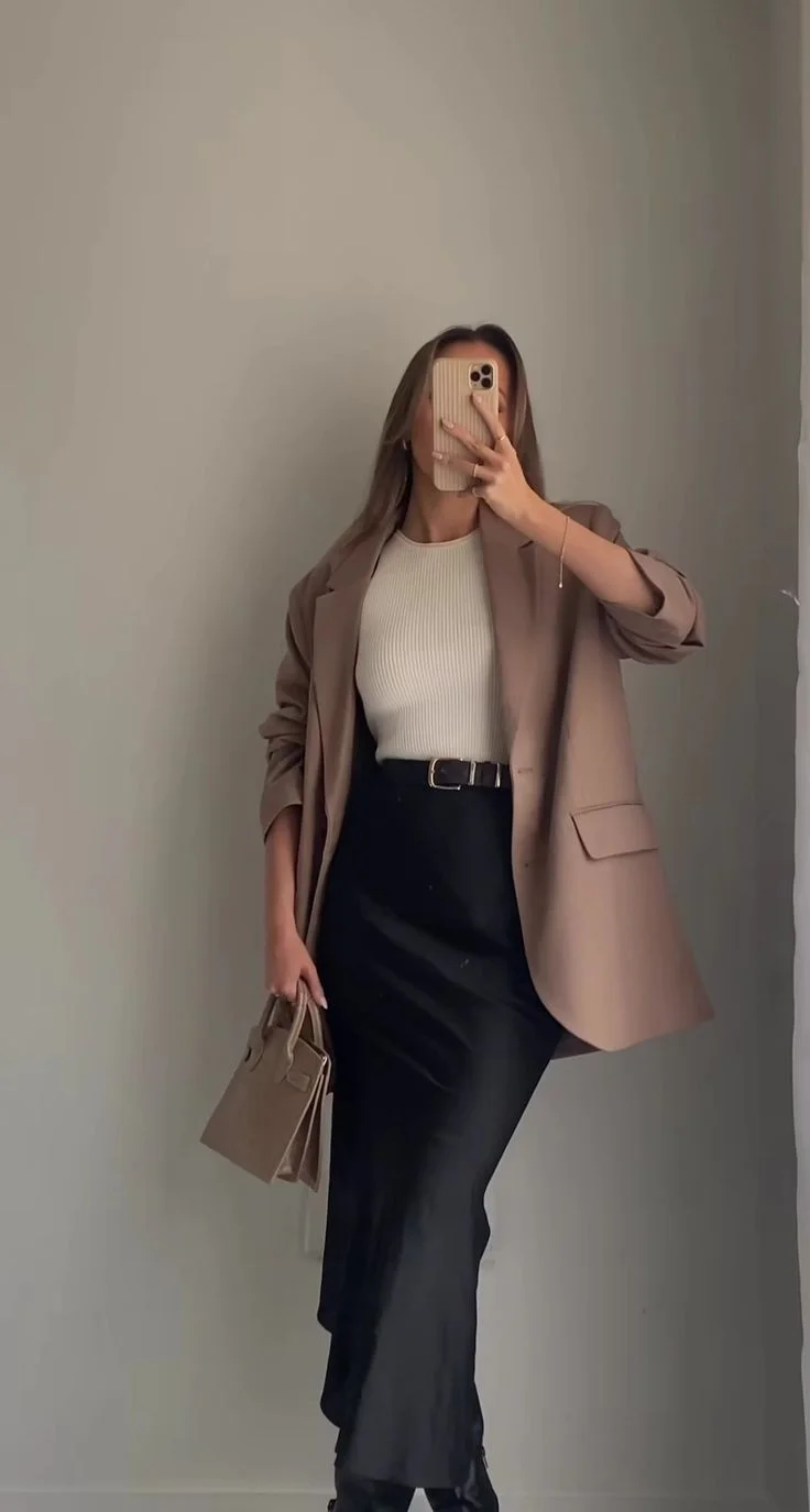 black-satin-skirt-outfit