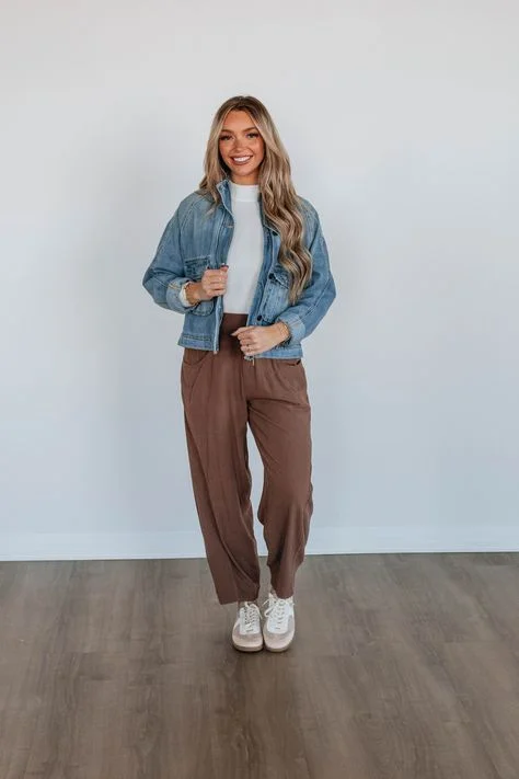 Brown linen pants outfit