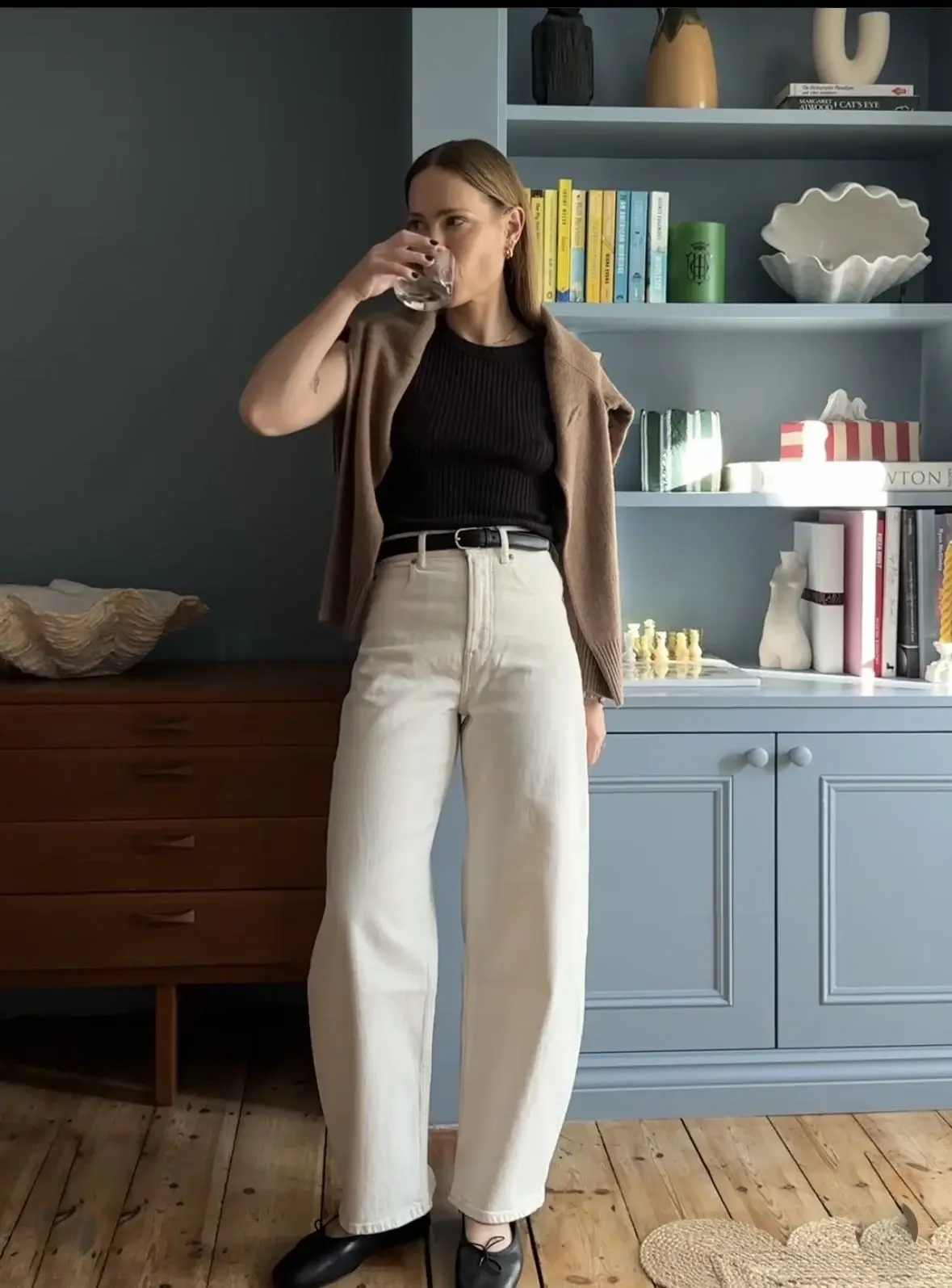 cream pants outfit
