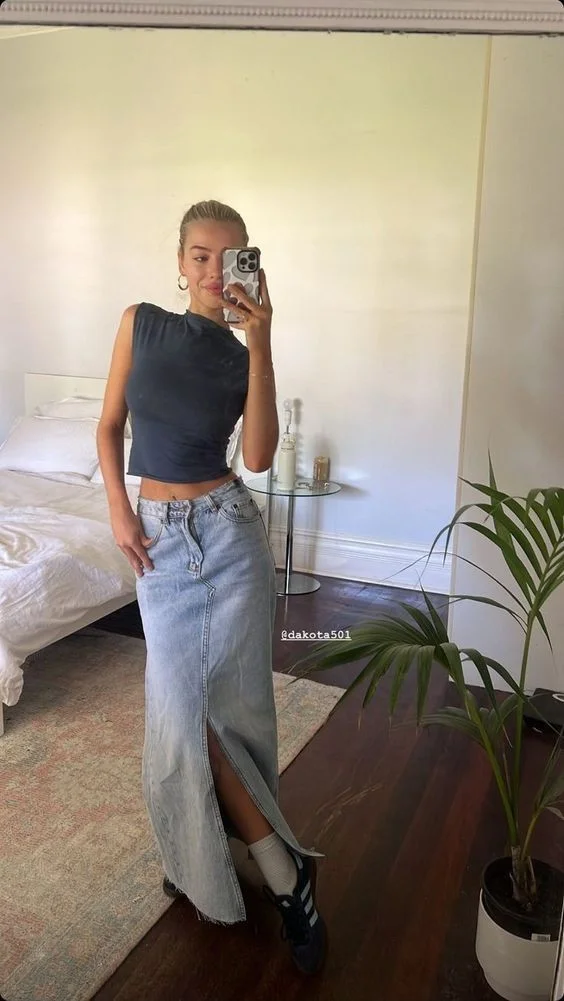 denim skirt outfit ideas