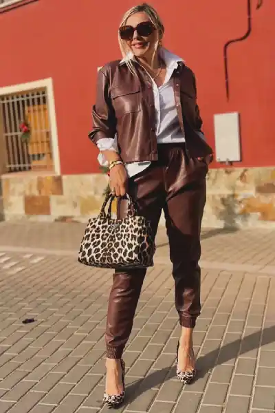 25+ Trendy Trench Coat Outfit Ideas to Elevate Your Style All Year Round