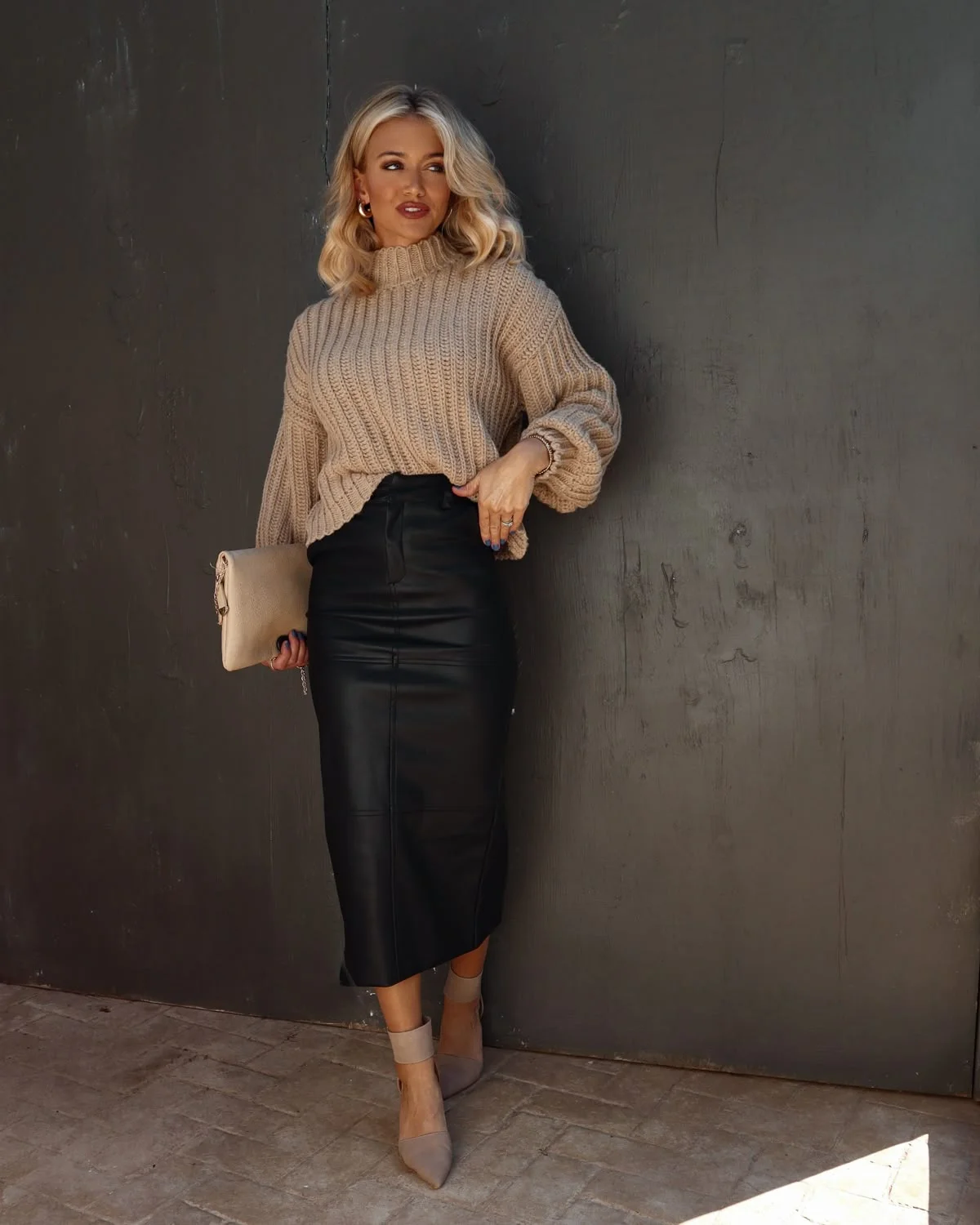 leather skirt outfit ideas