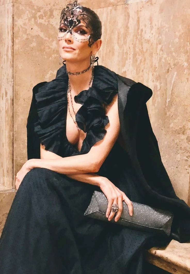 masquerade-outfit-ideas