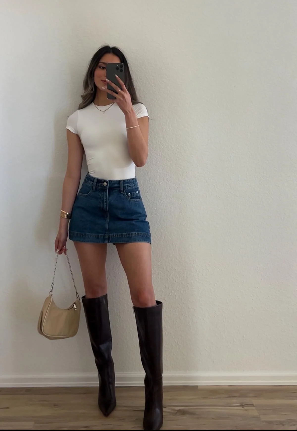 mini skirt outfit