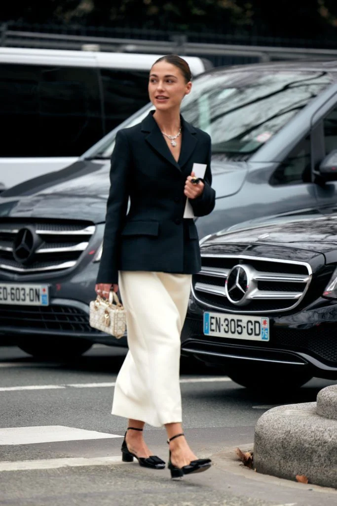 quiet luxury outfit