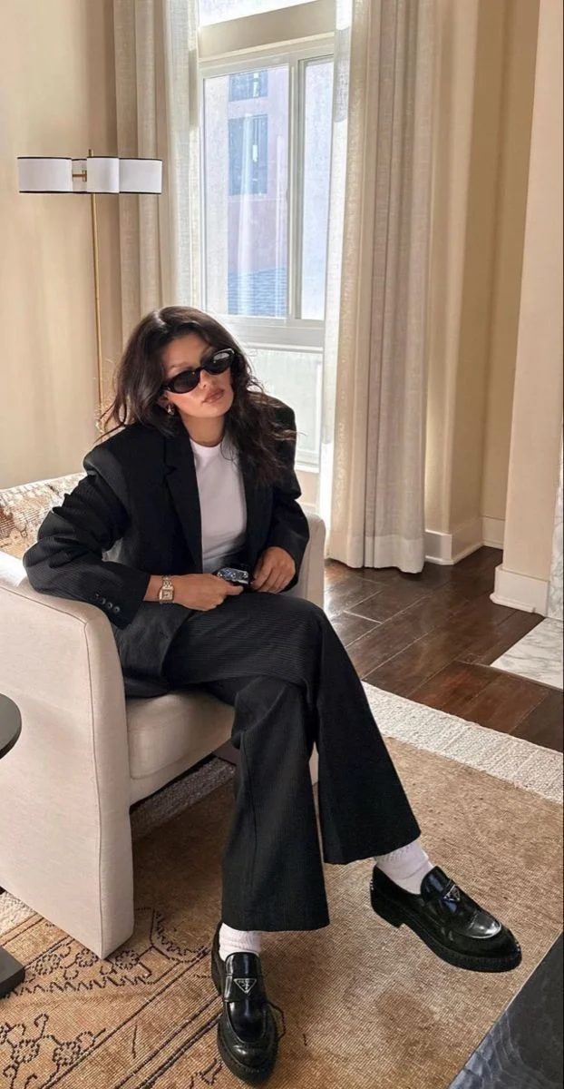 quiet luxury outfit
