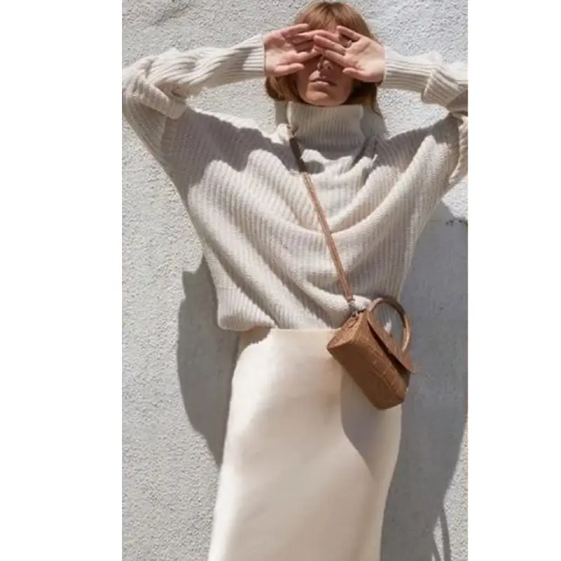 satin-skirt-outfit-ideas