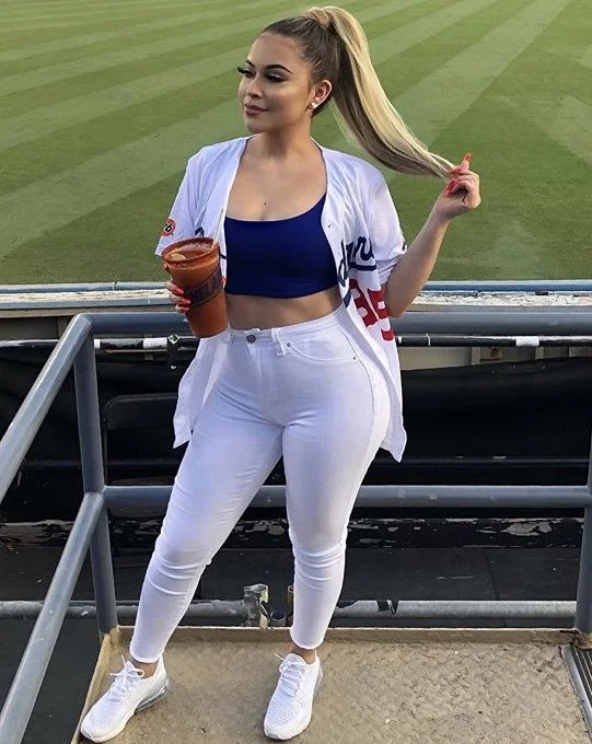 summer baseball game outfit