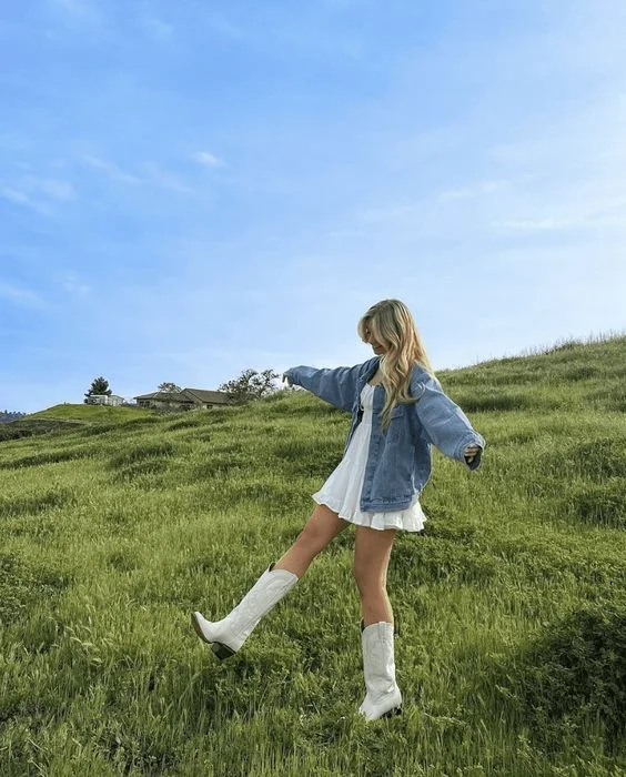 white cowgirl boots outfit