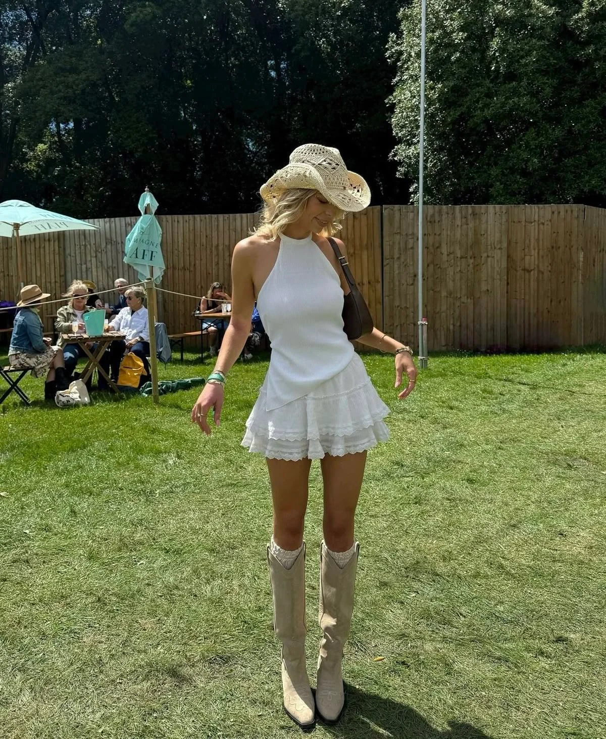 white cowgirl boots outfit