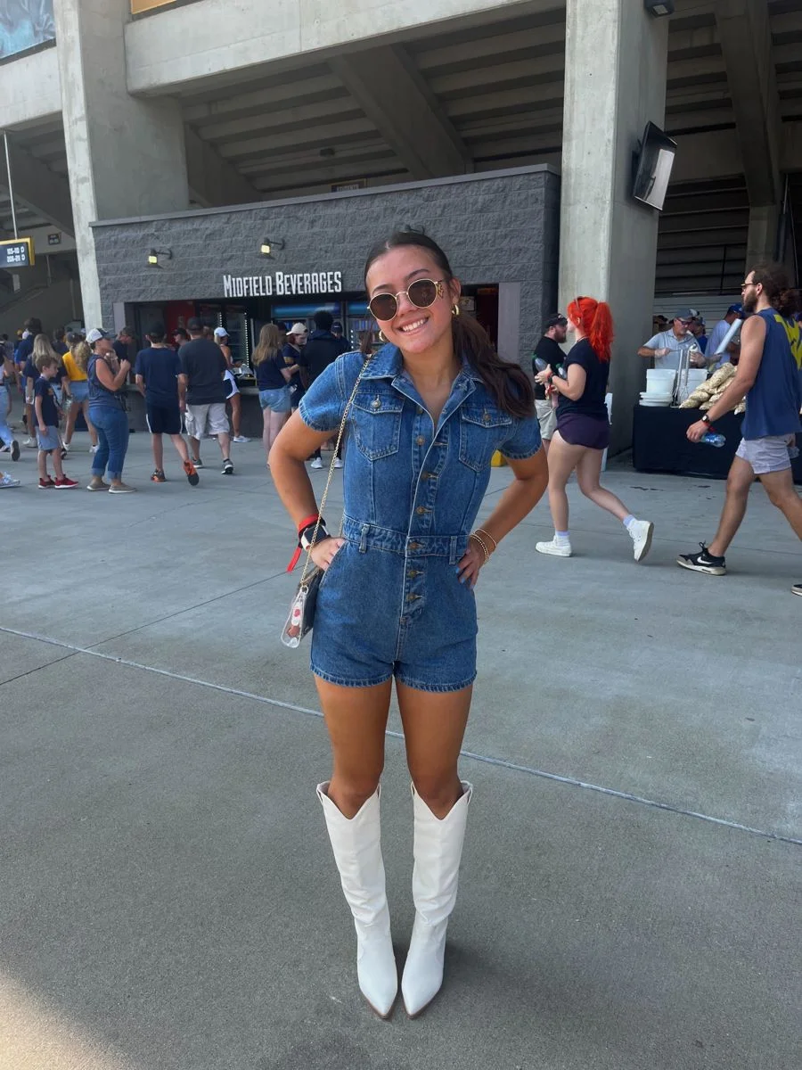 white cowgirl boots outfit