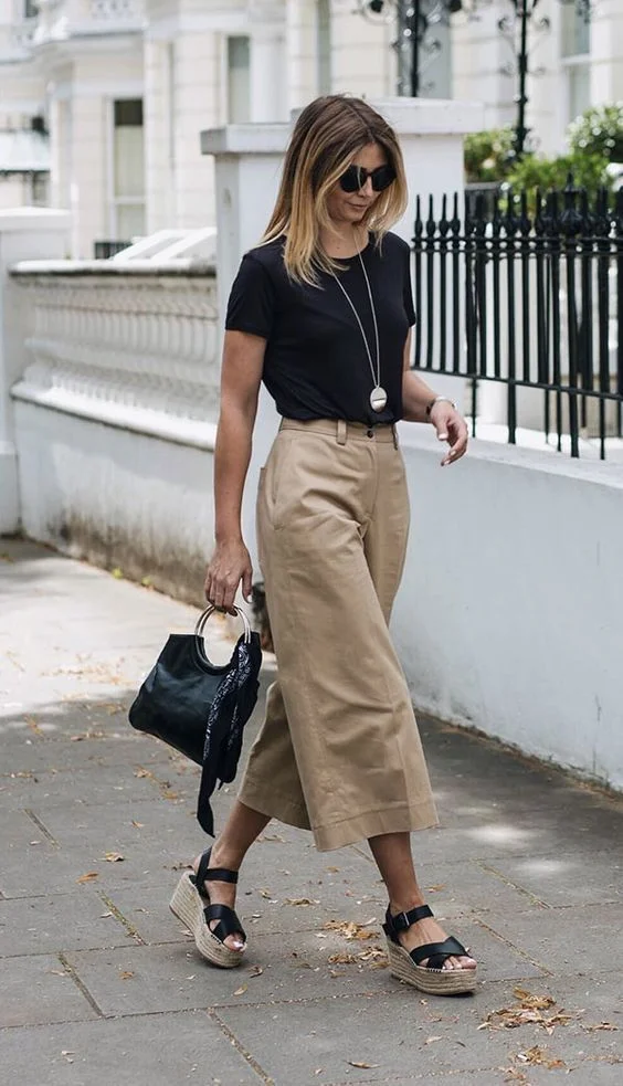 Wide leg pants outfit