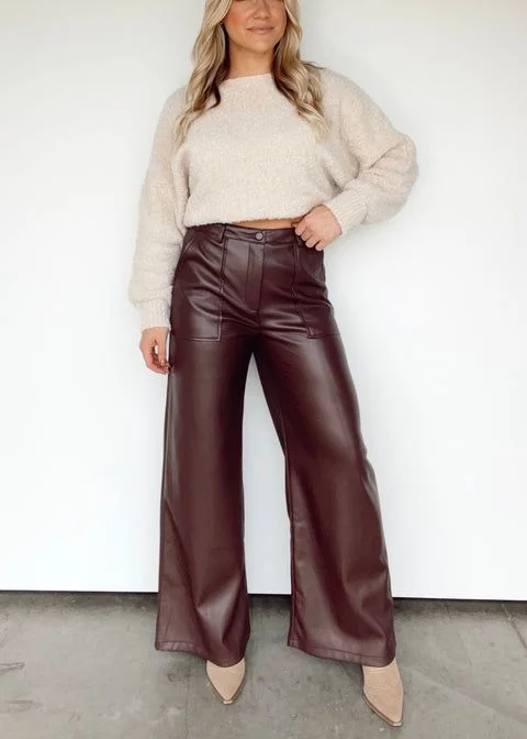 Wide leg pants outfit